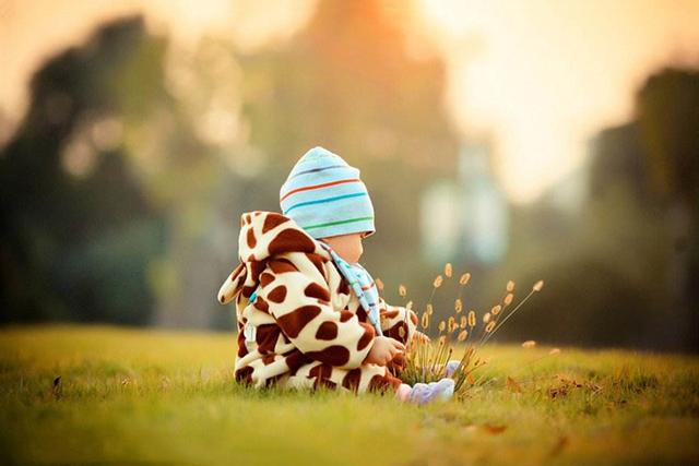 [超级宝妈]3岁娃爱说“悄悄话”，多半到了“语言敏感期”，如何引导很重要