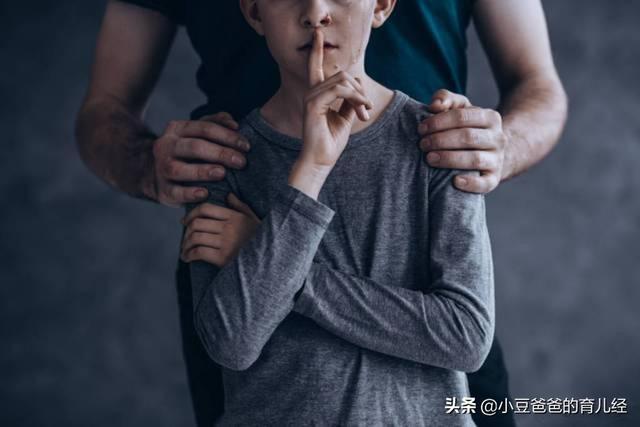 13岁孙女斥责爷爷：“你将我养大后却糟蹋我”，妈妈：法庭见