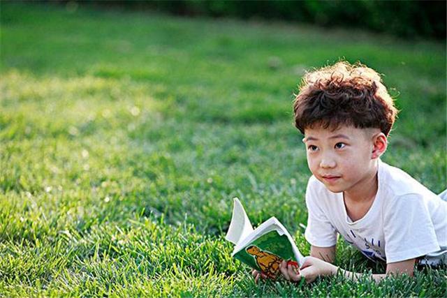 超级宝妈■如何培养男孩的男子气概?父亲的作用是关键,宝妈要学会尝试退出