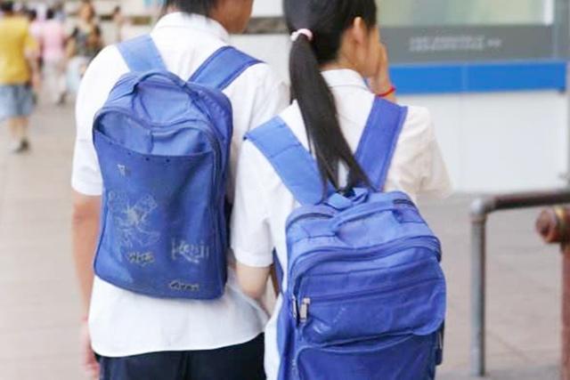 「你的育儿经」父母疏忽，14岁少女长期接触“光盘”两次怀孕，以身作则很重要