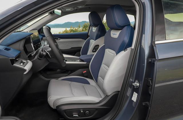 上市首月热销7017辆，吉利中端车崛起，配沃尔沃2.0T动力