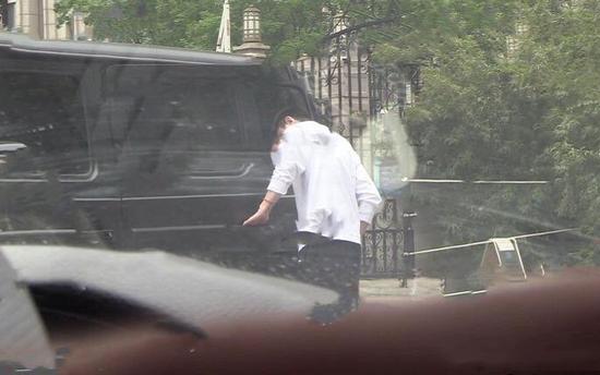 贾乃亮李小璐复合有望？一周见两次还穿同款拍视频|东北网