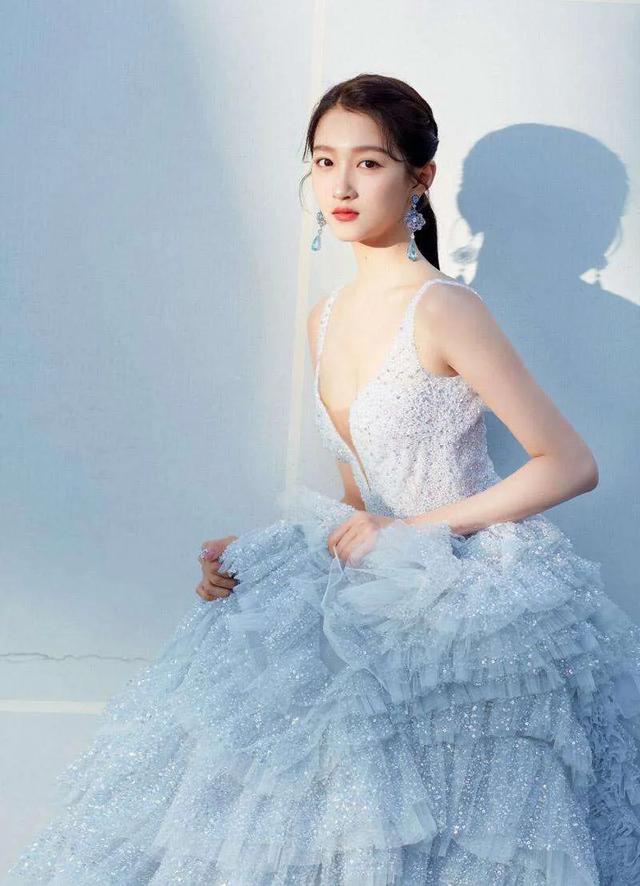 从小帅到大|小仙女邂逅邻家女孩，鞠婧祎关晓彤同台，堪称完美女神！