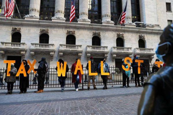 华尔街|彭博新闻社：对精英憎恨怒火引发美“股民造反”