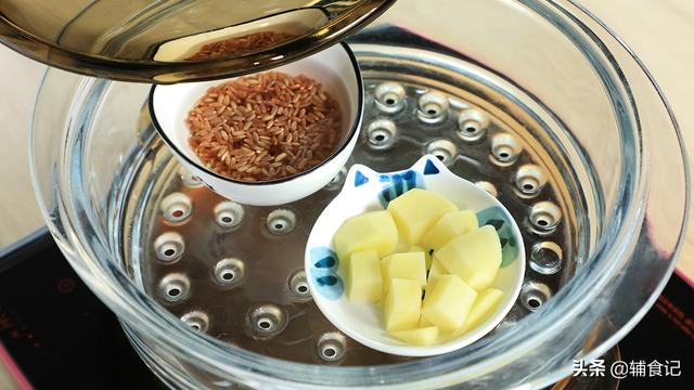「超级宝妈」这样的披萨，好吃又补铁，补钙更是没的说，还不赶紧安排