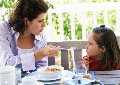 超级宝妈：孩子挑食别不在意，当心是病，这5种原因看看你家宝宝中了吗？