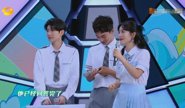 喵酱|吴昕忙疯了！缺席《大本营》活久见，录制《姐姐》淘汰赛太刺激