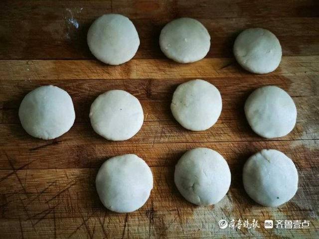 壹粉食堂｜壹粉自制油炸糕外酥里糯，咬一口酥脆掉渣