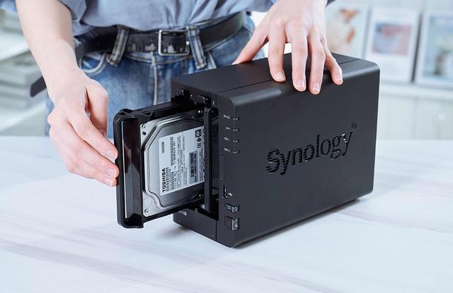 告诉你如何轻松解决NAS系统搬家任务，群晖系统的乾坤大挪移