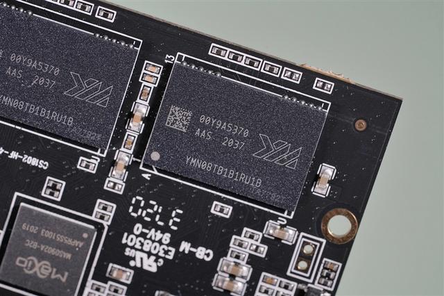 长江存储原厂颗粒+国产主控！铭瑄太极512GB SSD评测