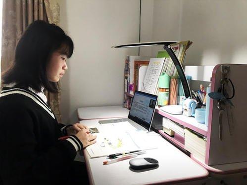 #你的育儿经#孩子在家上课不自律、效果差？避免开学掉队，家长要做到这3点