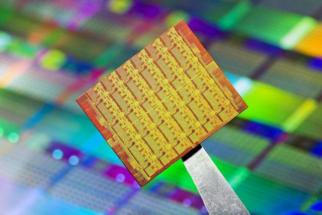 忍不住来了！荷兰ASML亮相中国进口博览会，释放三个重要信号