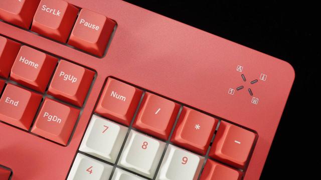 猛男配色版之 FIRSTBLOOD B27机械键盘