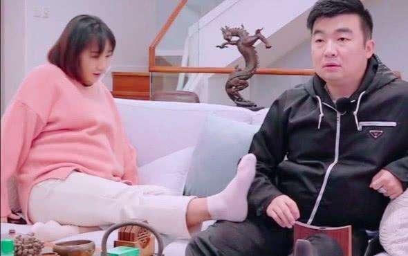 [你的育儿经]“这儿媳真难当”，何雯娜孕期被婆婆劝吃，吃不下去厕所吐