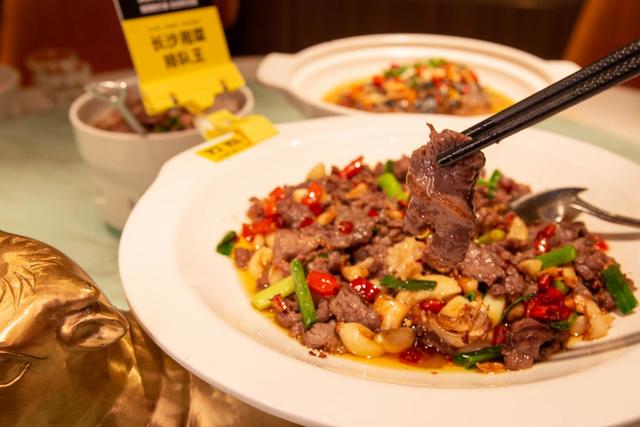 上海|同样是首店，炊烟为何能13天问鼎上海美食热门榜前三？