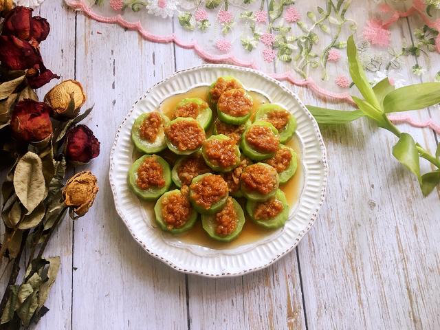 丝瓜这样吃，简单好做，蒸一蒸原汁原味，味道鲜美