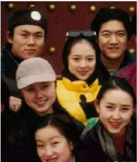 仲夏飘雪|明星之间的可爱互动，伊能静曾派秦昊去帮儿子闻赵丽颖的头发味道