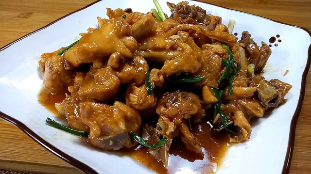 百吃不厌！教你营养好吃的酱香鸡肉，咸香美味又解馋下饭，很过瘾