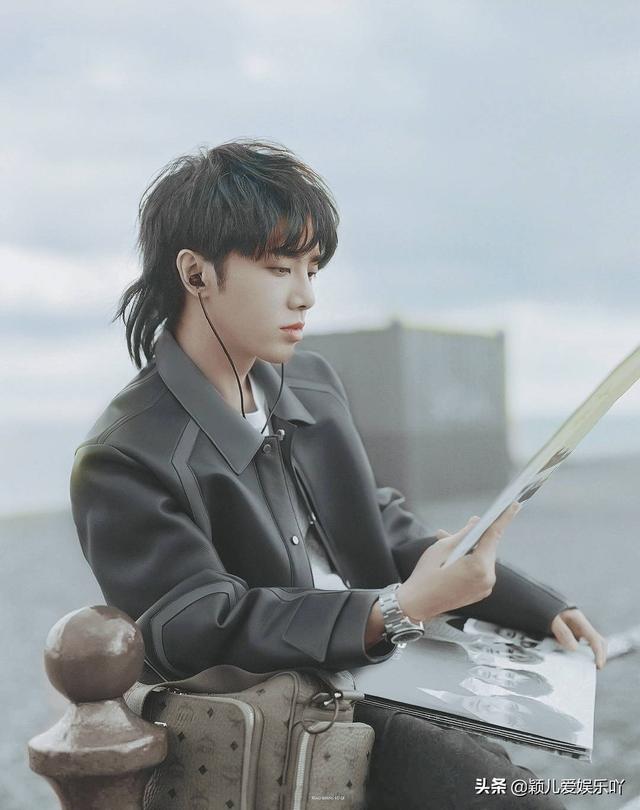 跳跳糖哪里跑|实火！华晨宇上马来西亚报纸，歌曲登顶新加坡电台周榜冠军！