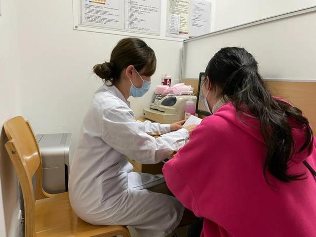 春季易“变态”？华山医院变态反应科开诊，张文宏也来捧场