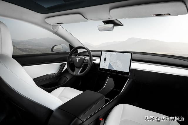 特斯拉 Model 3上市，外观小改，性能提高，续航里程更长