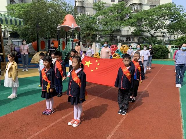 超级宝妈▲宁波幼儿园萌娃们开学啦！独自入园、测温、一米距…开心有序！