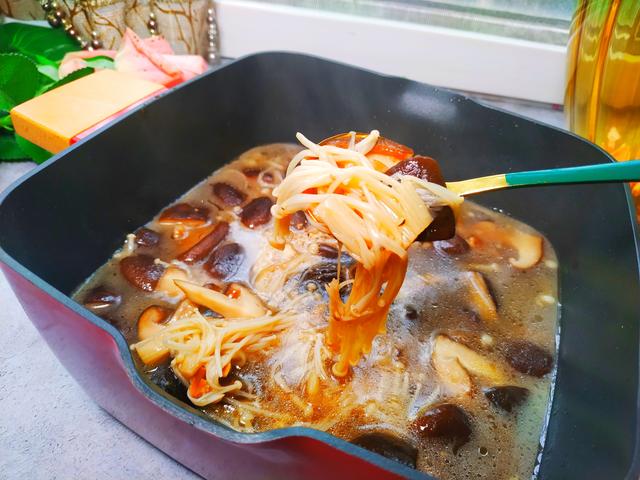 天气越来越冷，吃腻了羊肉汤，不妨试试它，价格便宜，人人吃得起