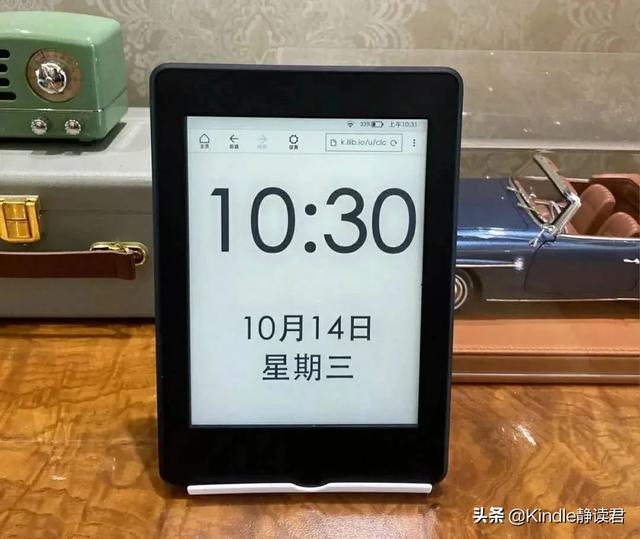 如果你有闲置的Kindle，让它变身时尚的书桌台历吧