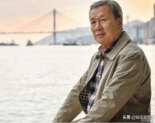 龙套跑了50年，只为还房贷养儿子，73岁在颁奖礼宣布：干不动了|电影工厂