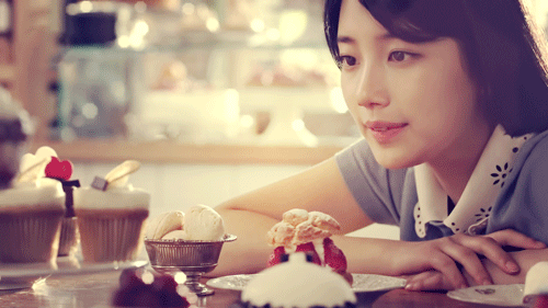 影视交流地|《乘风破浪的姐姐》最让人感动弹幕：“我突然没那么害怕变老了”