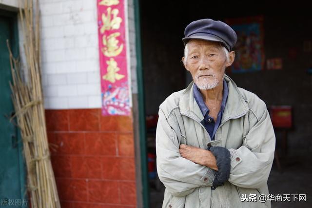 辛辛苦苦几十年,老了不干没有钱,一生辛苦为生活,哪知农民的心酸.