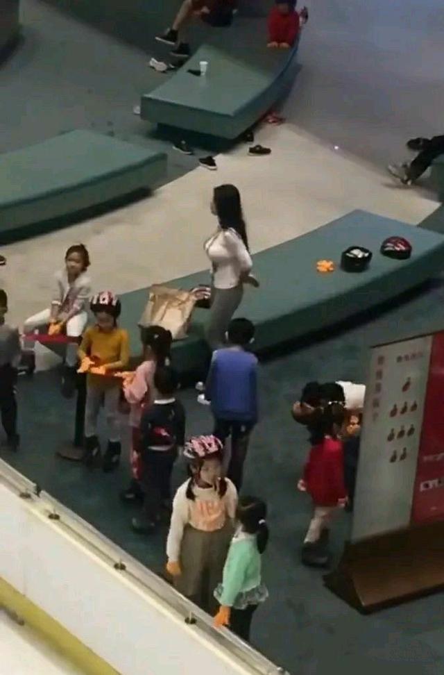 你的育儿经@也不知道孩子在幼儿园乖不乖，有没有听老师话，网友看完嘿嘿大笑