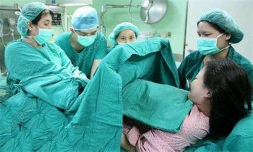 谈天说地|26岁孕妈发生“羊水栓塞”，丈夫大闹医院，出院后妻子坚决要离婚