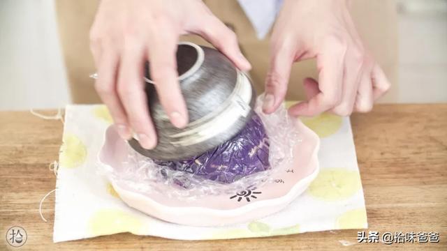 「你的育儿经」糯叽的细腻口感，配上浓郁的奶香。