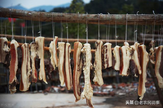 农村老家腌肉，用盐很重要，牢记四点，腊肉咸香有嚼劲，久放不坏