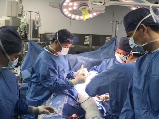 骨折|94岁老人遭遇“死亡骨折”，南京市江宁医院骨科微创手术显神功