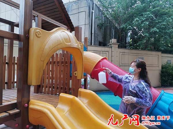 「你的育儿经」快乐驿站国际幼儿园举行疫情防控复学演练活动
