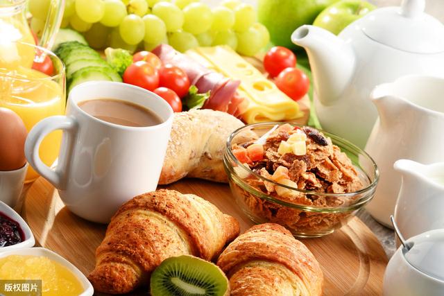 亲亲一家人|孕晚期每天怎么吃，孕育聪明宝宝合理膳食搭配建议