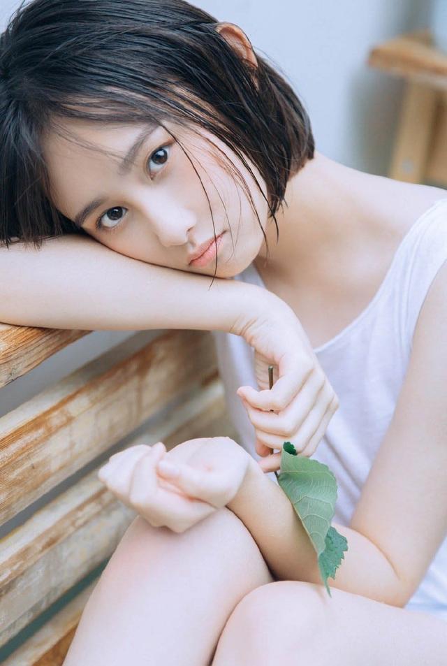 笑起来竟有点朱茵年轻时的感觉，小美女加油哦|影视交流地