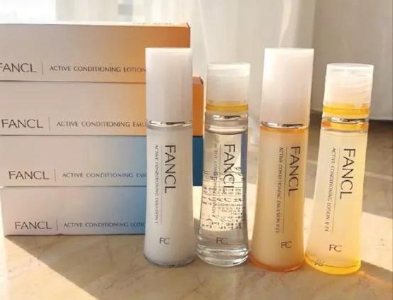 #超级宝妈#你是孕妇，你不能擦护肤品，对小孩不好