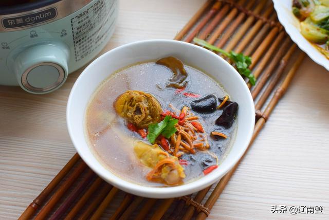 冬季养生，这汤不能错过，每周都要煮一次