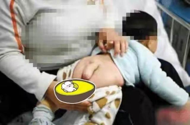素衣飘扬|1岁宝宝长出“小尾巴”，得知原因后婆婆怒斥儿媳：都怪你