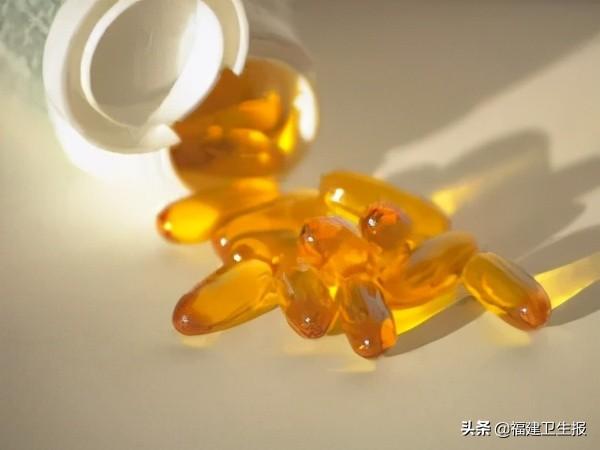 华法林|福州阿姨吃鱼油引发血尿！药师提醒：千万别和这种常用药一起吃