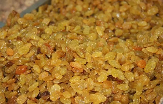 葡萄干|葡萄干加它泡一泡，补肝肾、养气血、降血压！名老中医都爱吃