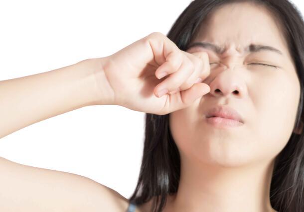 患有血压高，出现这3种异常，当心脑梗已找上门，要提高警惕