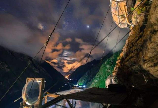 趣旅游@这个在秘鲁山谷中的酒店，房间虽然不大，但价格却很昂贵