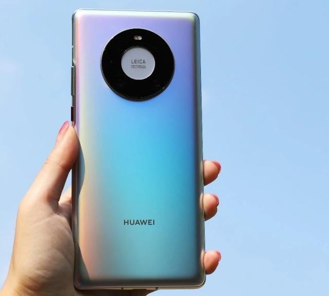 神秘、极光般的秘银色Mate40，网友有争议，你如何评价？