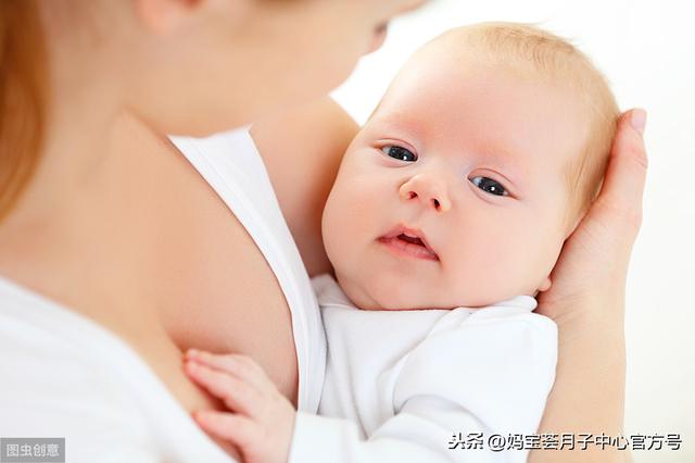 「超级宝妈」母乳喂养妈妈，吃东西没这么多忌口，只要注意这些食物就行！