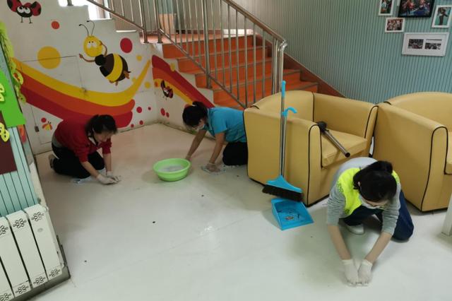 北青社区报石景山版|专业消杀、感应手龙头洗手液、就餐隔板...今天，石景山各幼儿园这样迎接复园