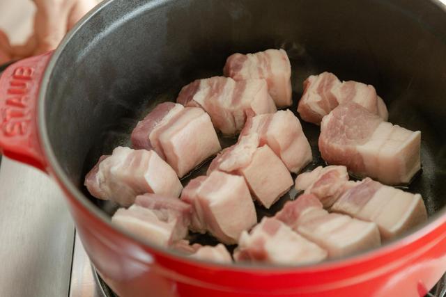 天越冷就越馋这菜，鲜香入味，油而不腻，就是太费米饭了